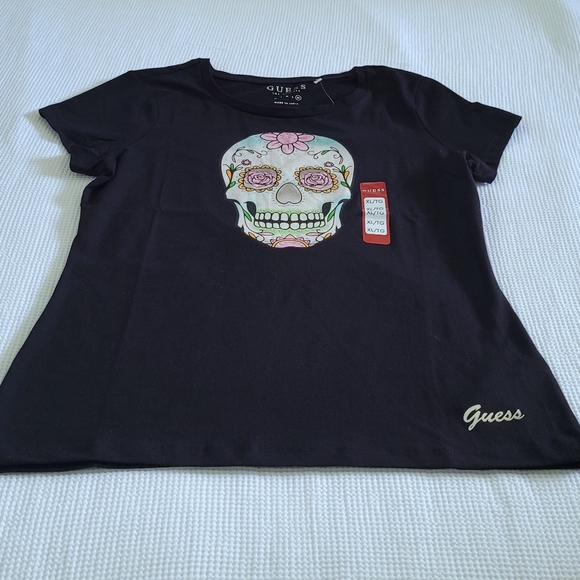 Guess❓Sugar Skull💀 Jet Black🖤 Graphic Skully Tee - NWT - Picture 13 of 16